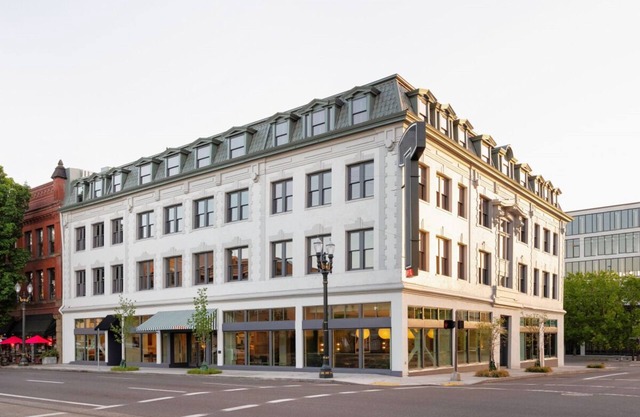 Your Home Away From Home! Pet-friendly Property, Near Stark's Vacuum Museum