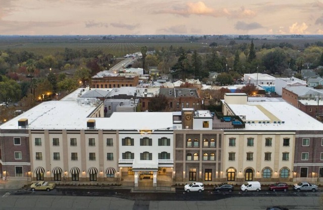 Your Home Away From Home! Free Parking, Pet-Friendly Property