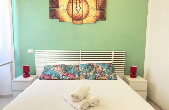 Your home for visiting Rome - sun, relax and fun near Metro
