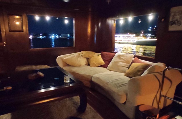 Your homestay on the Chao Phraya River in Bangkok, next to the Grand Palace