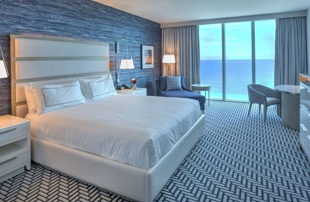 Your Ideal Beach Stay: Oceanfront Room, Pool, Near Fort Lauderdale Landmarks