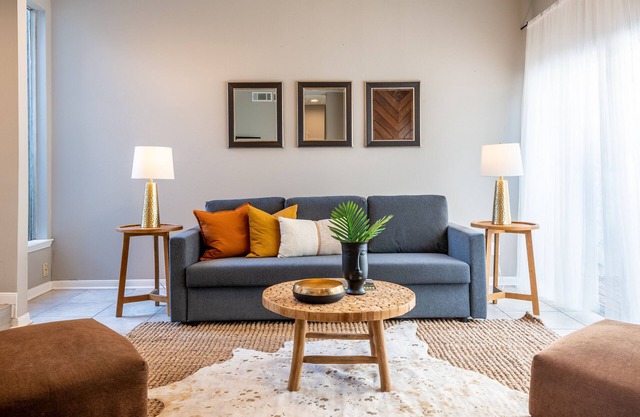 Your Montrose Collective! Sleeps 24, 12BR/7.5BA, 6PA