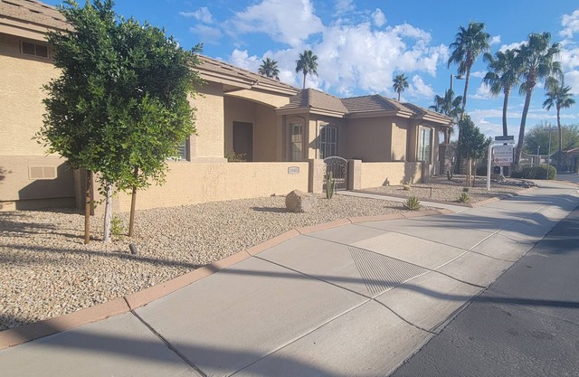 Your next getaway!!! Great, open home with heated pool and hot tub!