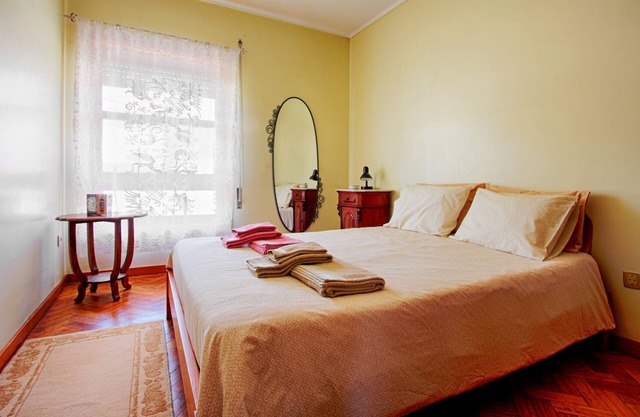 Your Place (Apartment in Maia near Porto, and to travel in the North)