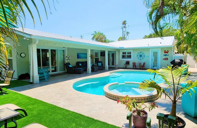 Your private slice of Paradise for your special get away in a 5 star home.