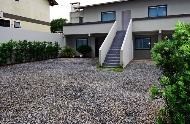 Your vacation in a privileged location, 160M Praia Bombinhas, Apt 103