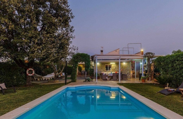 YourHouse Finca Alegre, beautiful villa with private pool in the Tramuntana mountains
