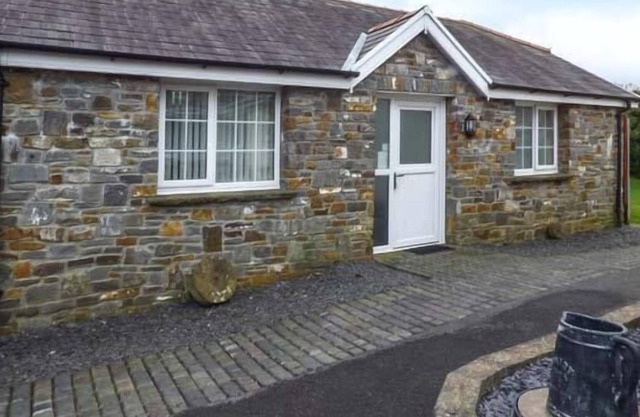 YSTABL, with a garden in Llanelli