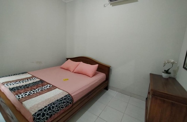 Yura House