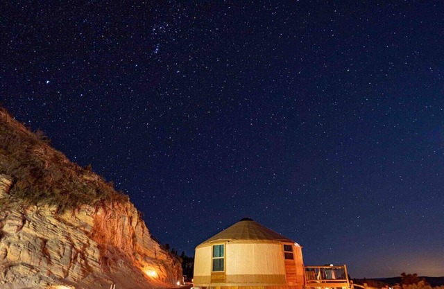 Yurt #4 Near Bryce & Zion w/Stargazing & 2 Kings