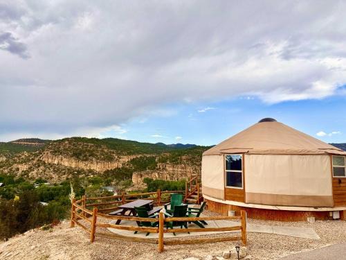Yurt Overlook #7 with AC and Private Bath 2 Kings