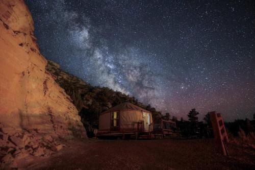 Yurt Overlook #8 with AC and Private Bath King Suite