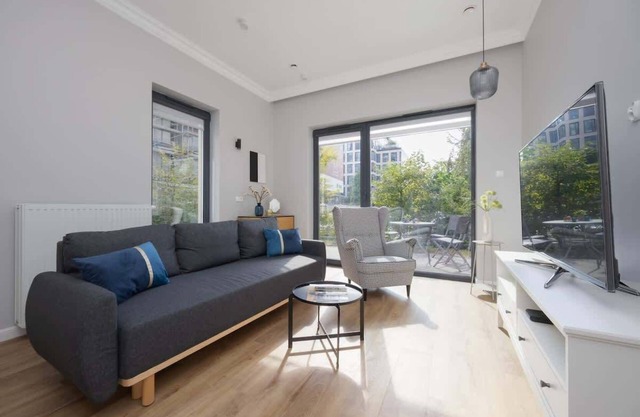 Złota 75A | Warsaw | Air Conditioned Apartment in Center