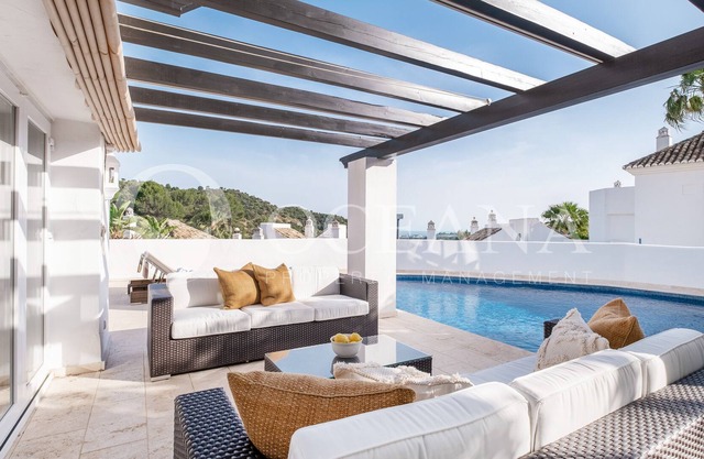 Zahara de Istan, Family Villa with Private Pool.
