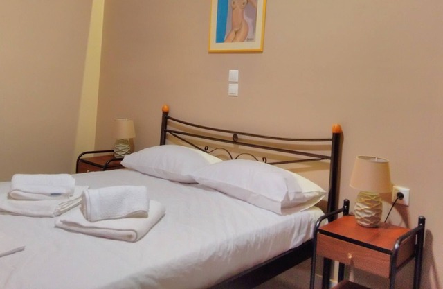 ZanteApts-Kalamaki Main road