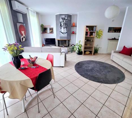ZARA HOUSE - Lake and Pet Friendly