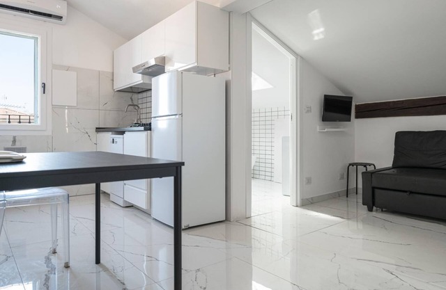 Zaragoza Apartment 9: Bright Apartment