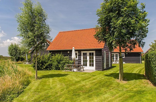 Zeeuwse Cottage Wemeldinge by Interhome