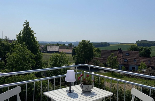 Zeit zum Wohlfühlen, Fewo Hofmark mit Blick Nach Regensburg
