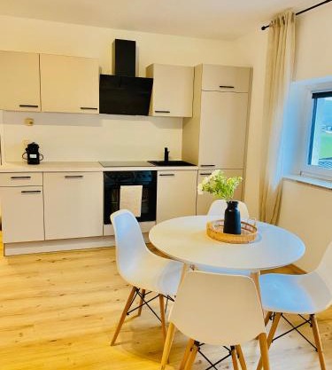 Zentrale Wohnung mit Alpenblick