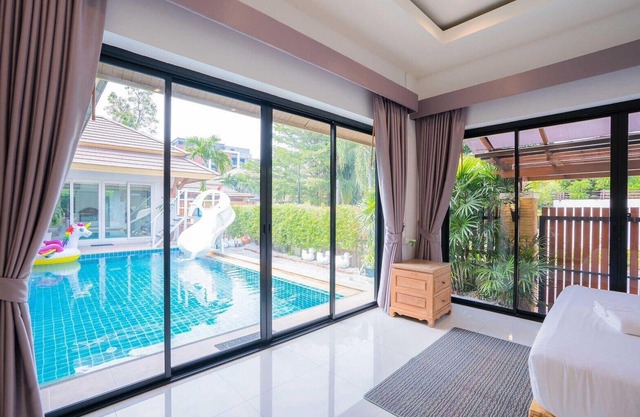 Zen by Nacha ,near pattaya beach 5 min ,Airport pick-up service,cozy villa