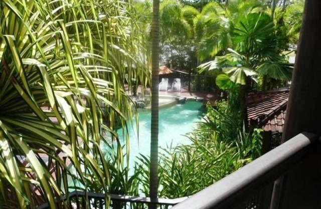 Zen @ Hibiscus ~ Stroll To Town, Beach & Marina!