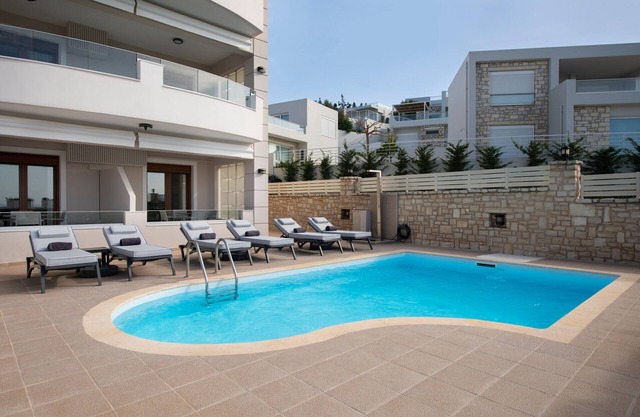 Zen play apartment,pool,Near beach & amenities