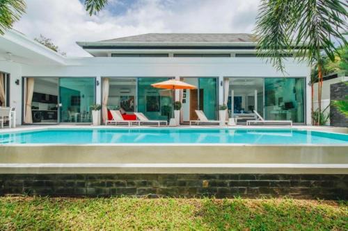 Zen Pool Villa in rawai