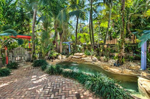 Zen Studio with Pool and Tropical Bar by Atlantic Ave