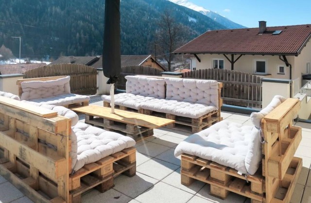 Zentral by Interhome