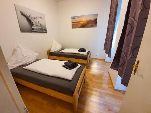 Zentrales Apartment mit Küche & WLAN, Perfekt für Paare & Geschäftsreisende