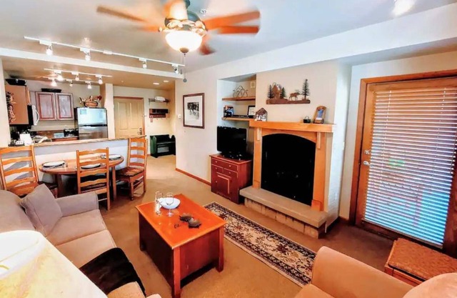 Zephyr Mountain Lodge Park 