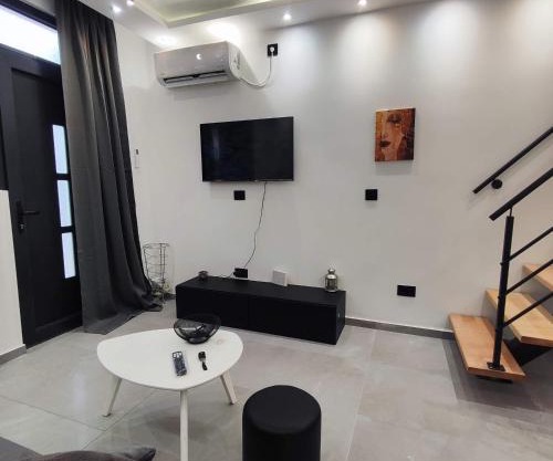 Zeus Apartment