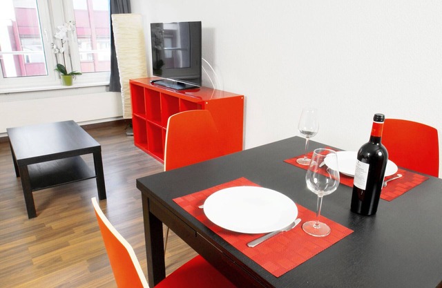 ZH Blueberry lll - Oerlikon HITrental Apartment