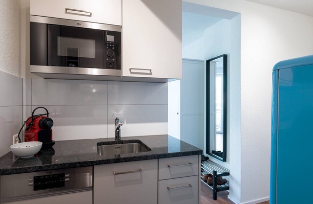ZH Tiger - Altstetten Hitrental Apartment