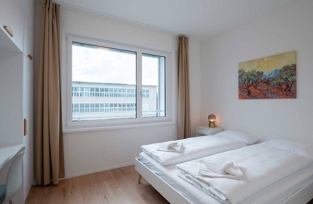 ZH Yellow 5 - Letzigrund HITrental Apartment