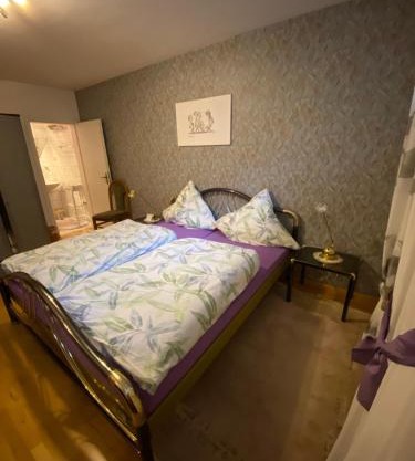 Zimmer 2 inkl eigenem Bad