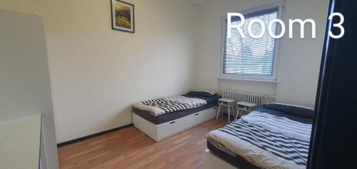 Zimmer 3 von 3 mit Gemeinschaftsbad-Küche, 30min Köln Messe Bahnhof, 5min Leverkusen Bahnhof Zentrum