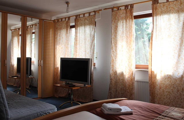 Zimmer 5 Familienzimmer mit Badewanne - Restaurant und Hotel Vom Land zum Meer