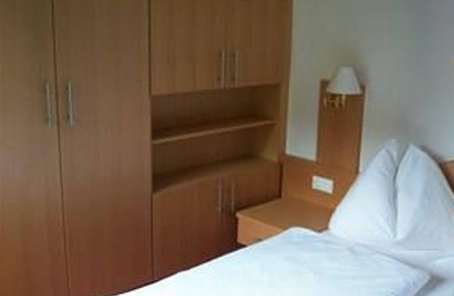 Zimmer 6, Doppel-dreibett, Du/wc, Balkon, Seeblick - Villa Margarethe
