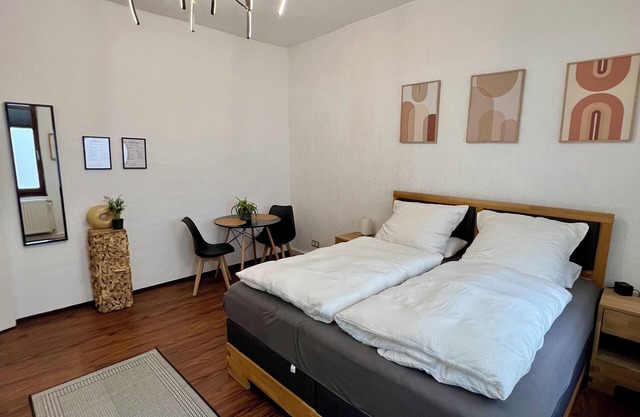 Zimmer Direkt in Nürnberg Innenstadt Weißer Turm in Kosmetikstudio