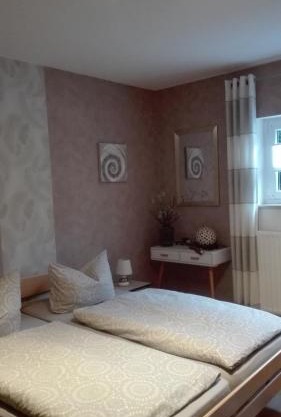 Zimmer Schmitz