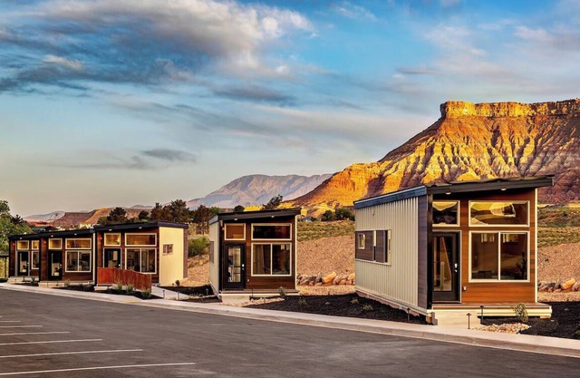 Zion Retreat: Brand New Tiny Home w/King Bed, Full Kitchen & Kids Loft #19