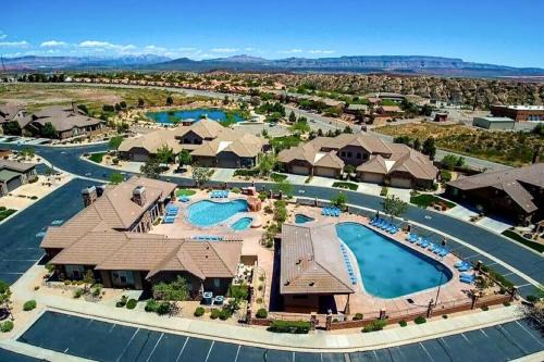 Zion’s Coral Ridge Escape