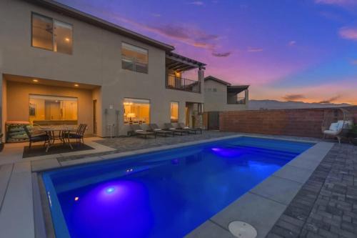 Zion Village Private Poolside Home