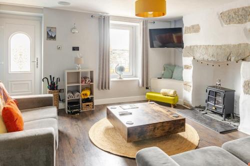 Zipworld Waterfalls Eryri Dogs Welcome 3 Bed sleeps 5