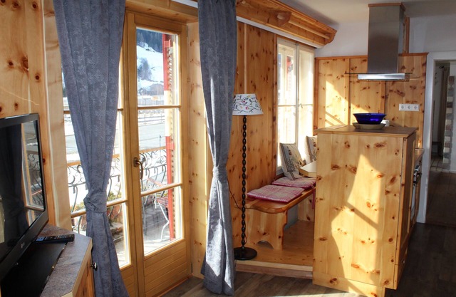 Zirben Ferienwohnung im Hotel mit Balkon Mitnutzung der Hotel Sauna Anlage,