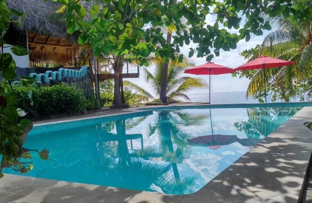 Zonterini Beachfront Private House El Zonte