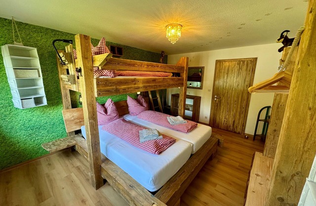 Zur Glücklichen Gams - Ferienwohnung mit Hüttenvibes in Oberstdorf für 1-8 Gäste