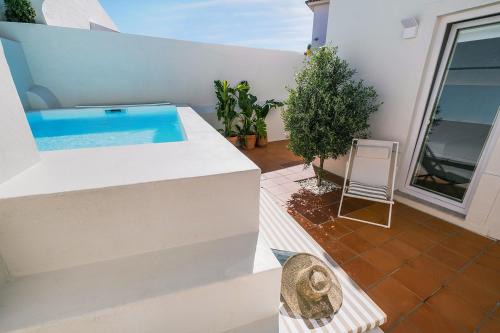Zus House Parede Style, Comfort & Private Pool near Lisbon and the Beach